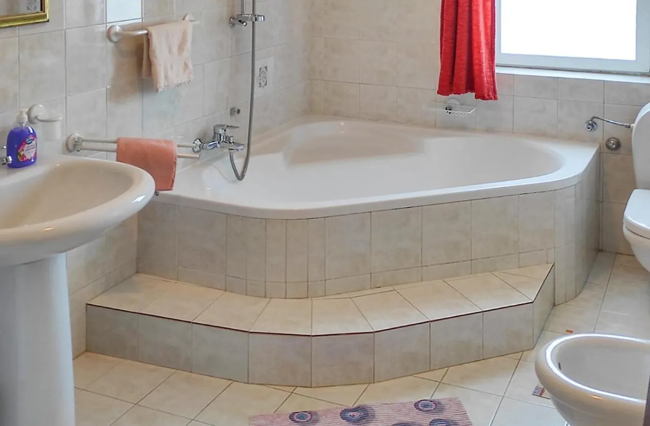 Apartment Meri, Spacious Apartment In A Quiet Location Near The Beach Medulin 0*,  Croatia